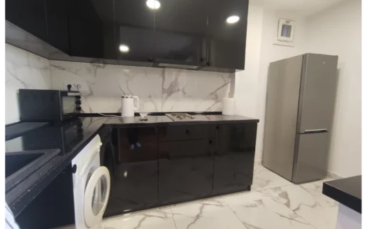 SVEŽE RENOVIRAN STAN KOD PARK CITY-JA