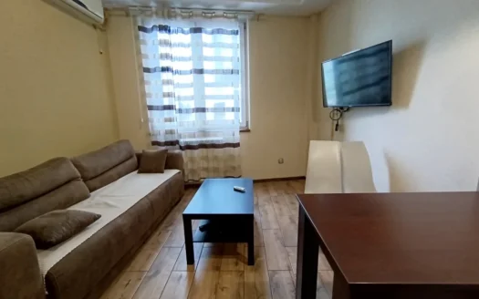 Namešten stan – Bulevar oslobođenja, Futoška pijaca