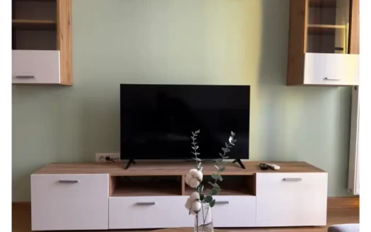 Nov jednoiposoban stan na Podbari u blizini Svilare