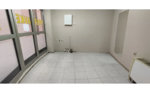 Lokal za prodaju u centru grada